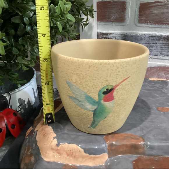 Ceramic or Pottery Crafted Pot with a Hummingbird in flight - Very Nice - Picture 8 of 10